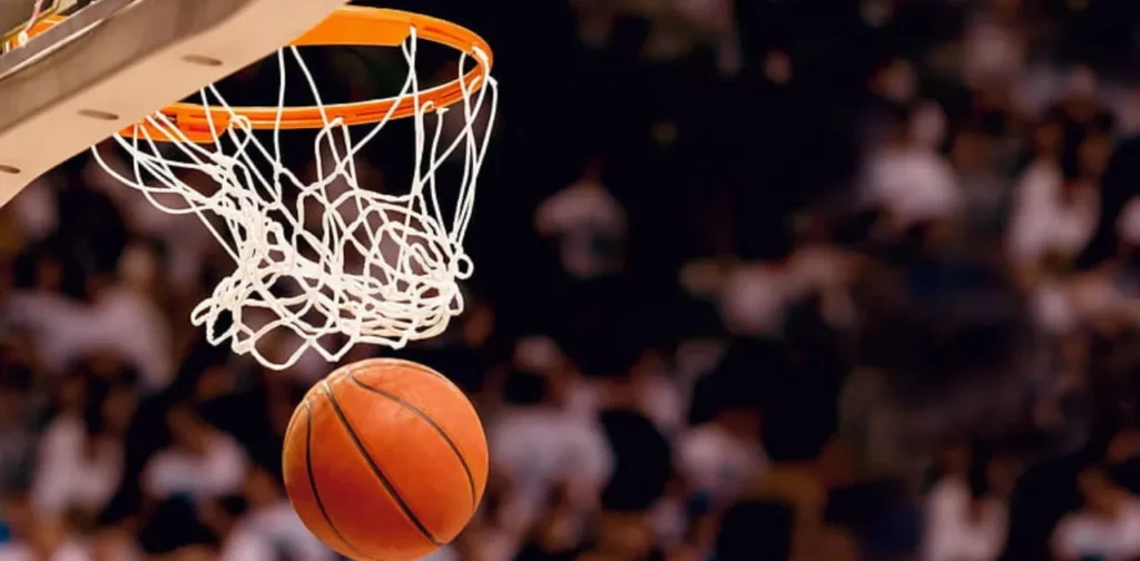 El baloncesto es, sin duda, uno de los deportes más entretenidos del mundo y El baloncesto es, sin duda, uno de los deportes más entretenidos del mundo y